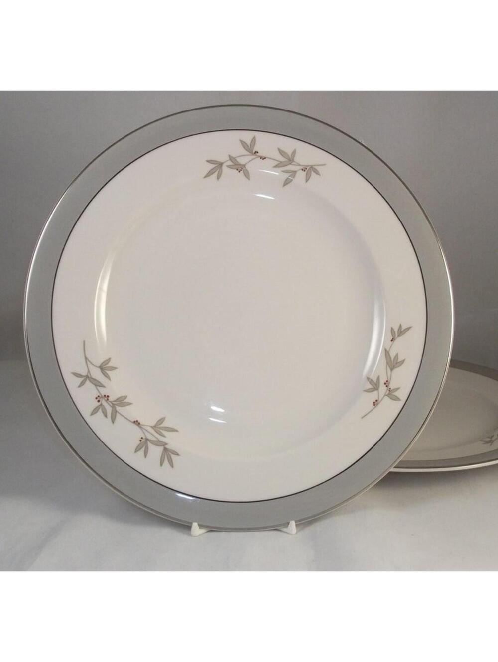4 Syracuse China Harmony 10 1/4" Dinner Plates Platinum Trim Leaves Berries